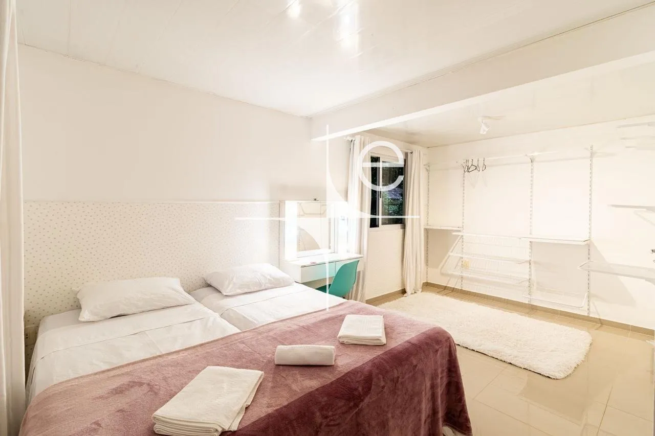 Furnished house with 4 bedrooms and 3 en-suites