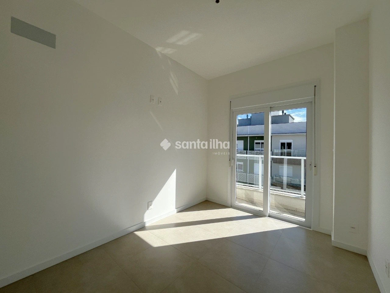 Вид на воду та 3 спальні: квартира 192 м² — photo 28