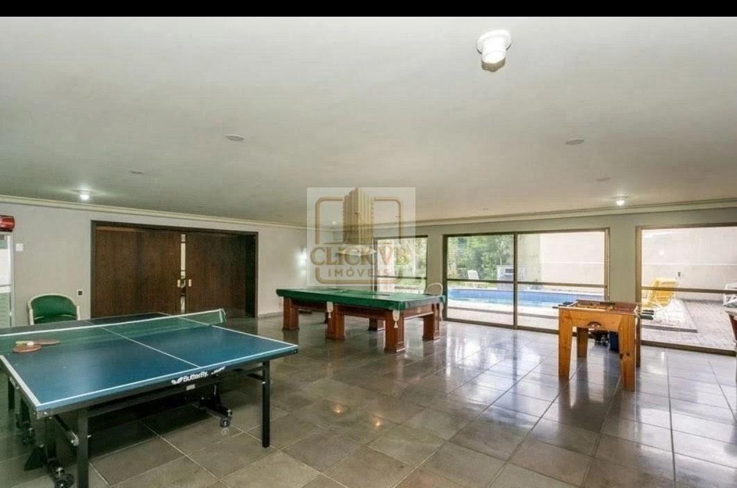 4-bedroom house with floor-to-ceiling windows in Curitiba — photo 11