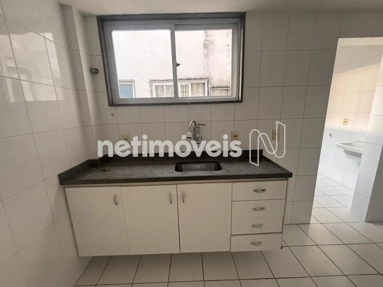 1-bedroom apartment with closed kitchen and balcony — photo 2