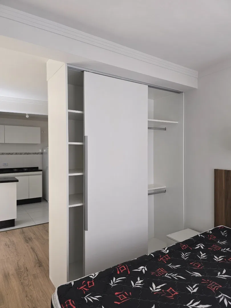 One-bedroom apartment with a home office in Curitiba — photo 18