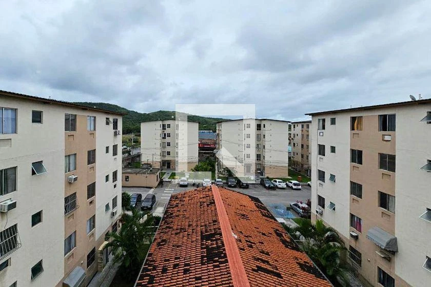 2-bedroom apartment in a building with a pool — photo 17