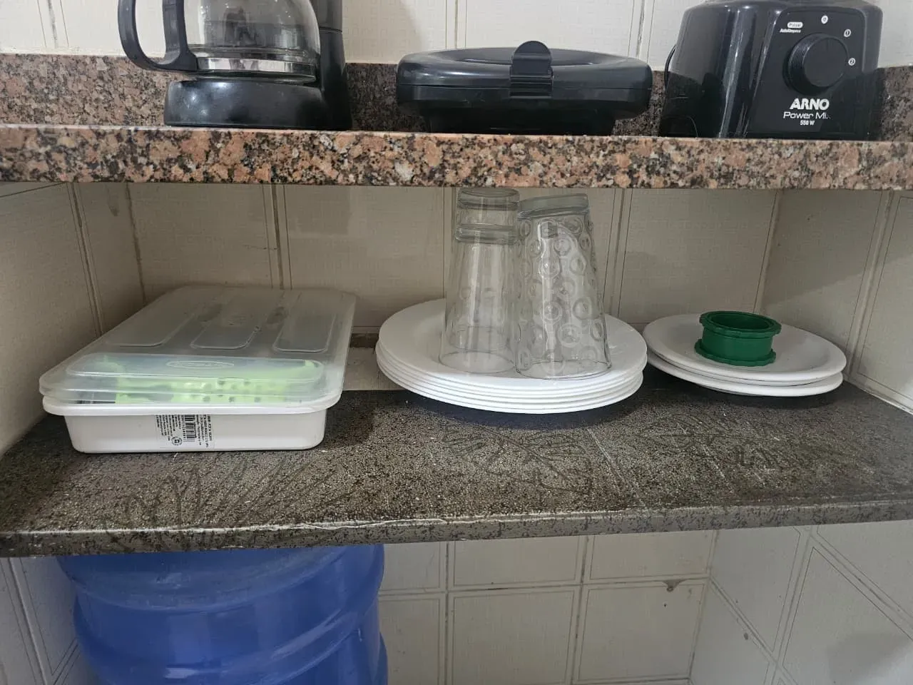 Furnished 2-bedroom apartment with a gas mini-kitchen — photo 27