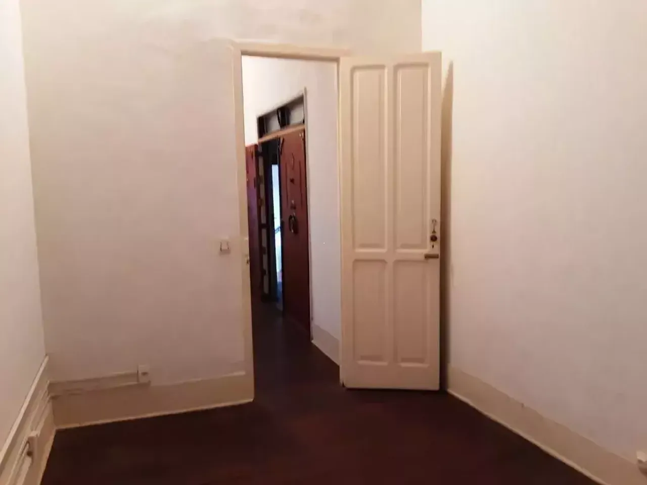 Commercial house with 1 bedroom and 1 bathroom — photo 10