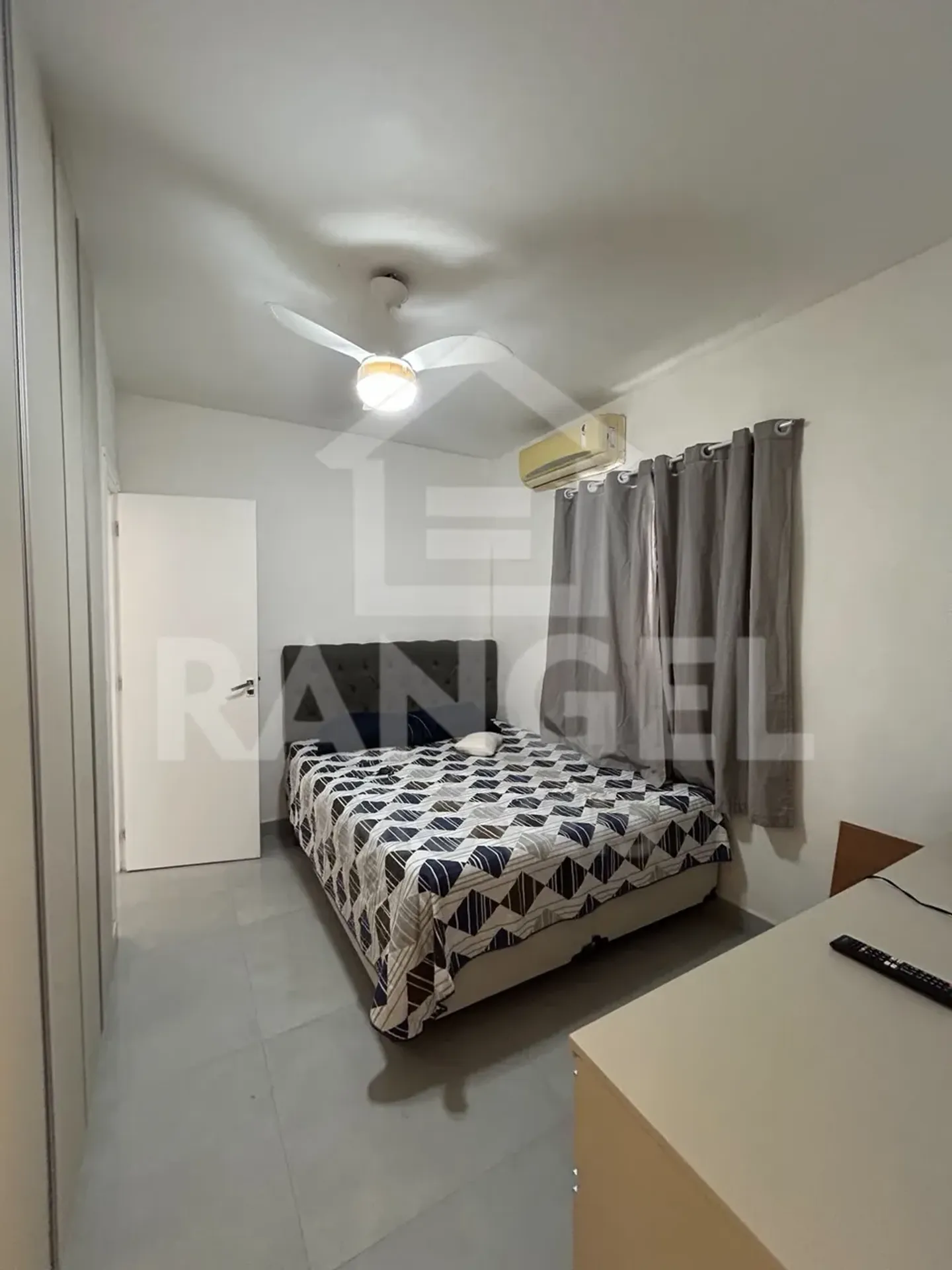 3-bedroom house with a home office — photo 5