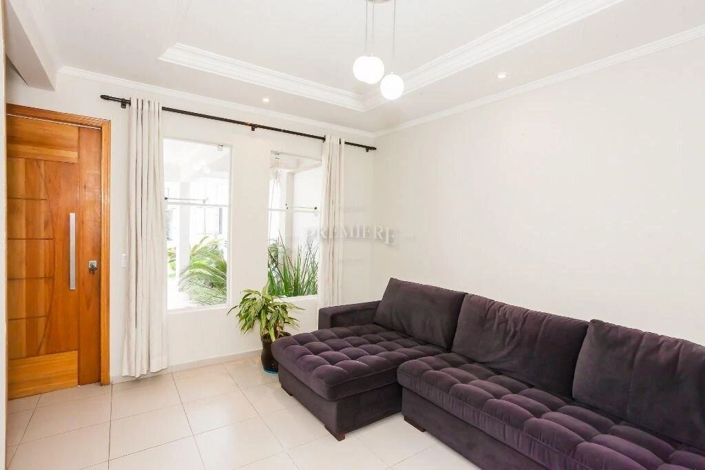 4-bedroom house with a walk-in closet in Curitiba — photo 10
