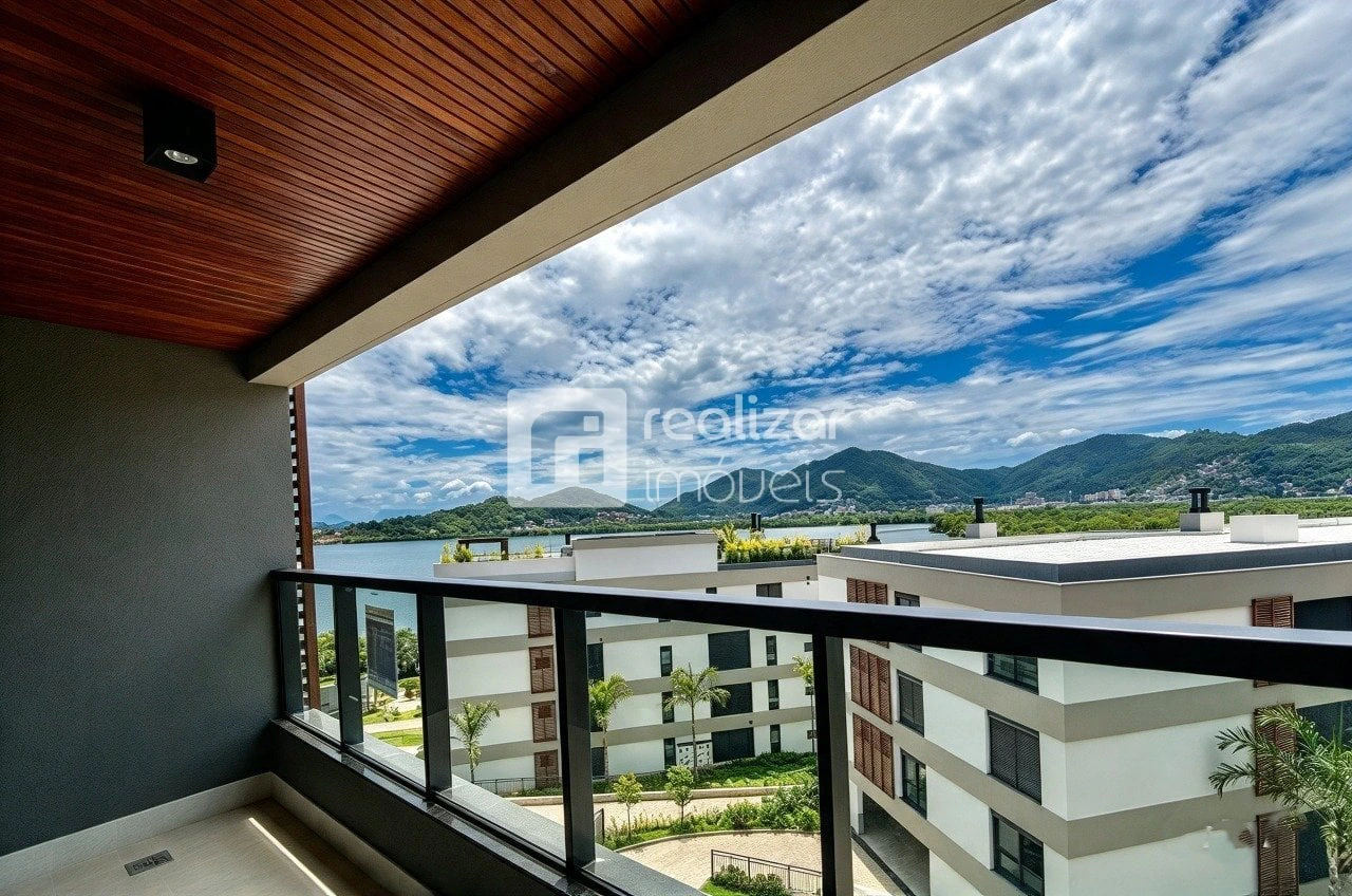 3-bedroom apartment with a grill on the balcony — photo 3