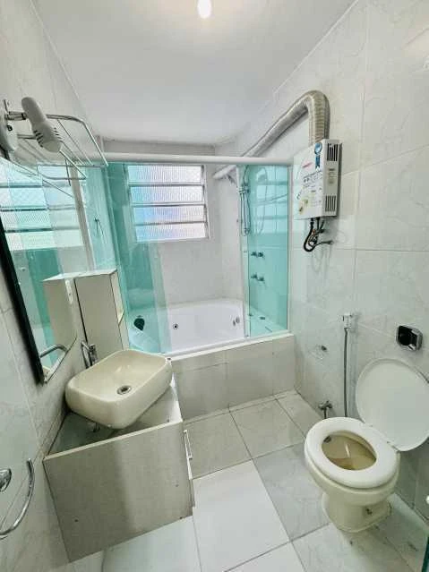 2-bedroom apartment with a bathtub in Rio de Janeiro — photo 11
