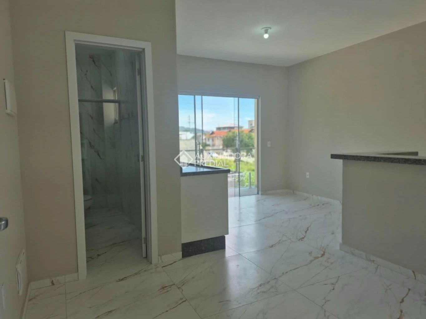 Mountain view in a one-bedroom apartment, 35 m² — photo 7