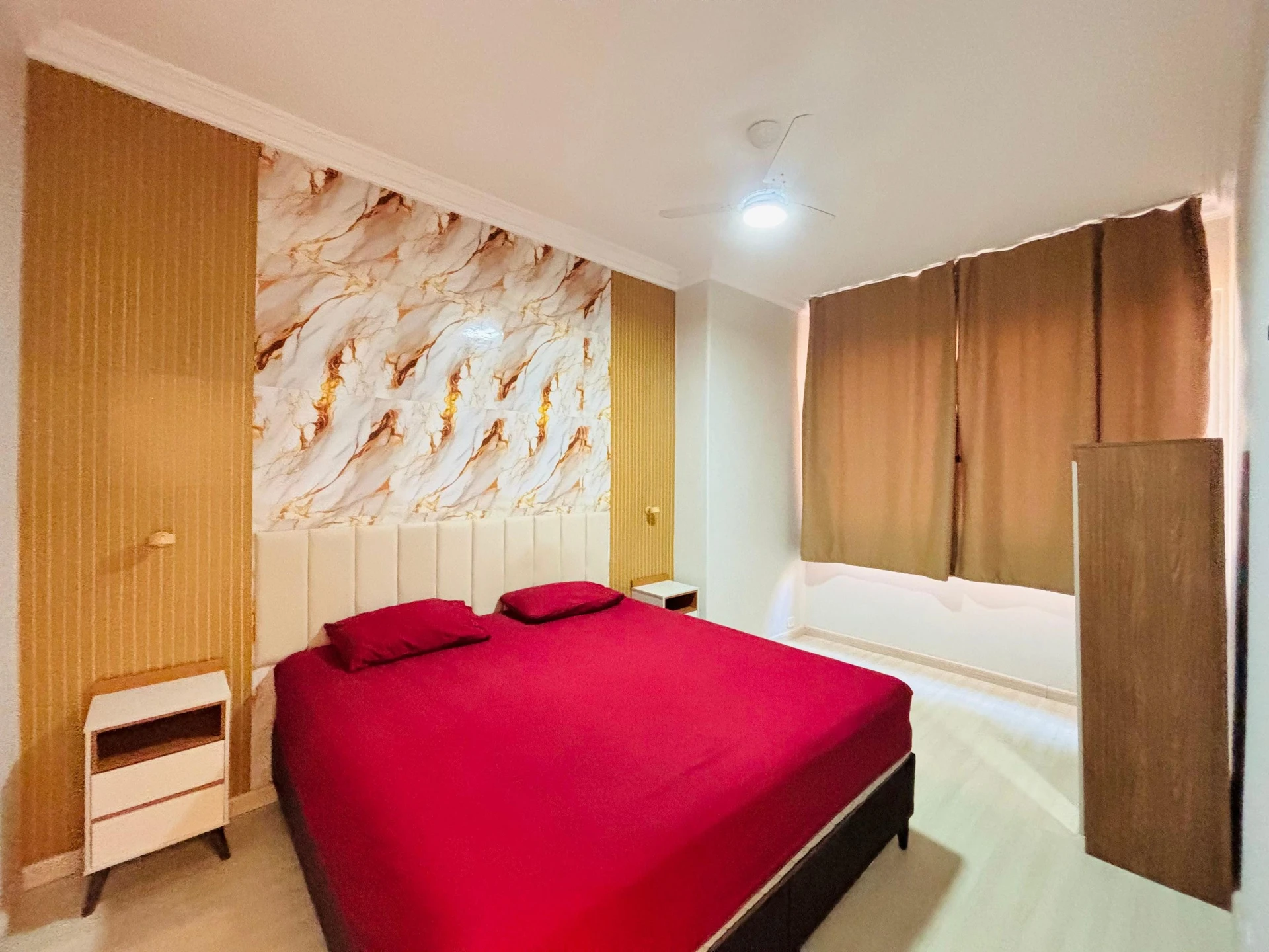 Mountain view in a 3-bedroom apartment, 120 m² — photo 24