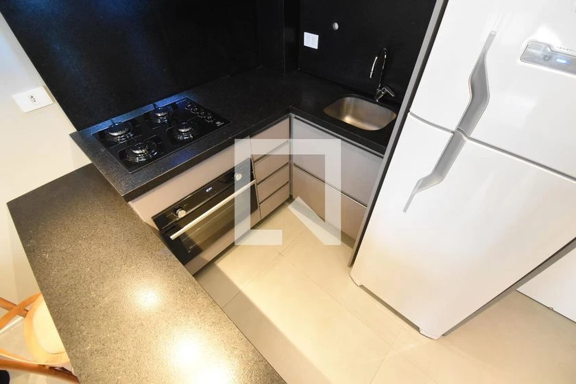 Estudio amueblado con cocina americana y balcón — photo 8