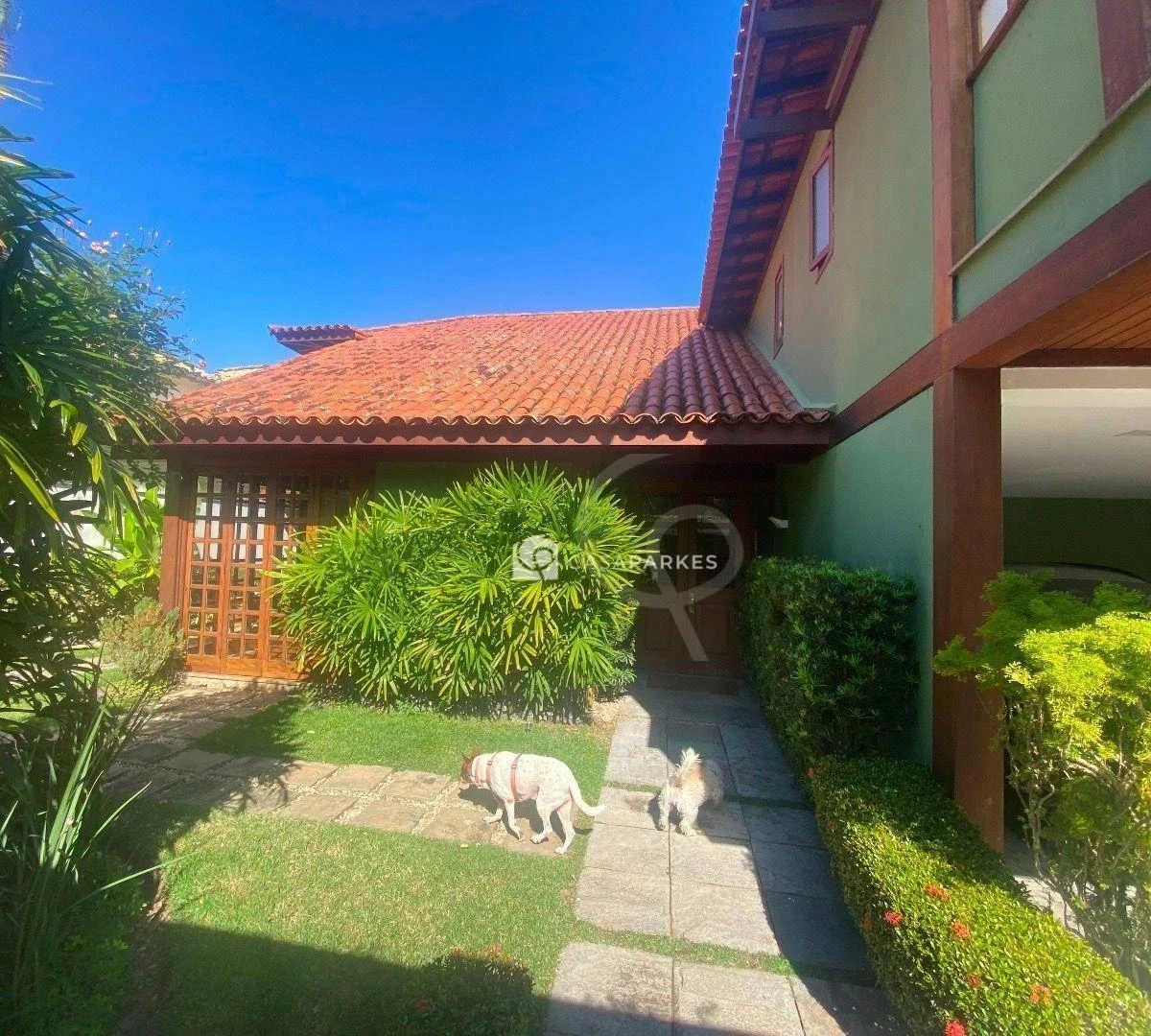 Casa com 5 quartos e 5 banheiros, 570 m², cozinha a gás — photo 4