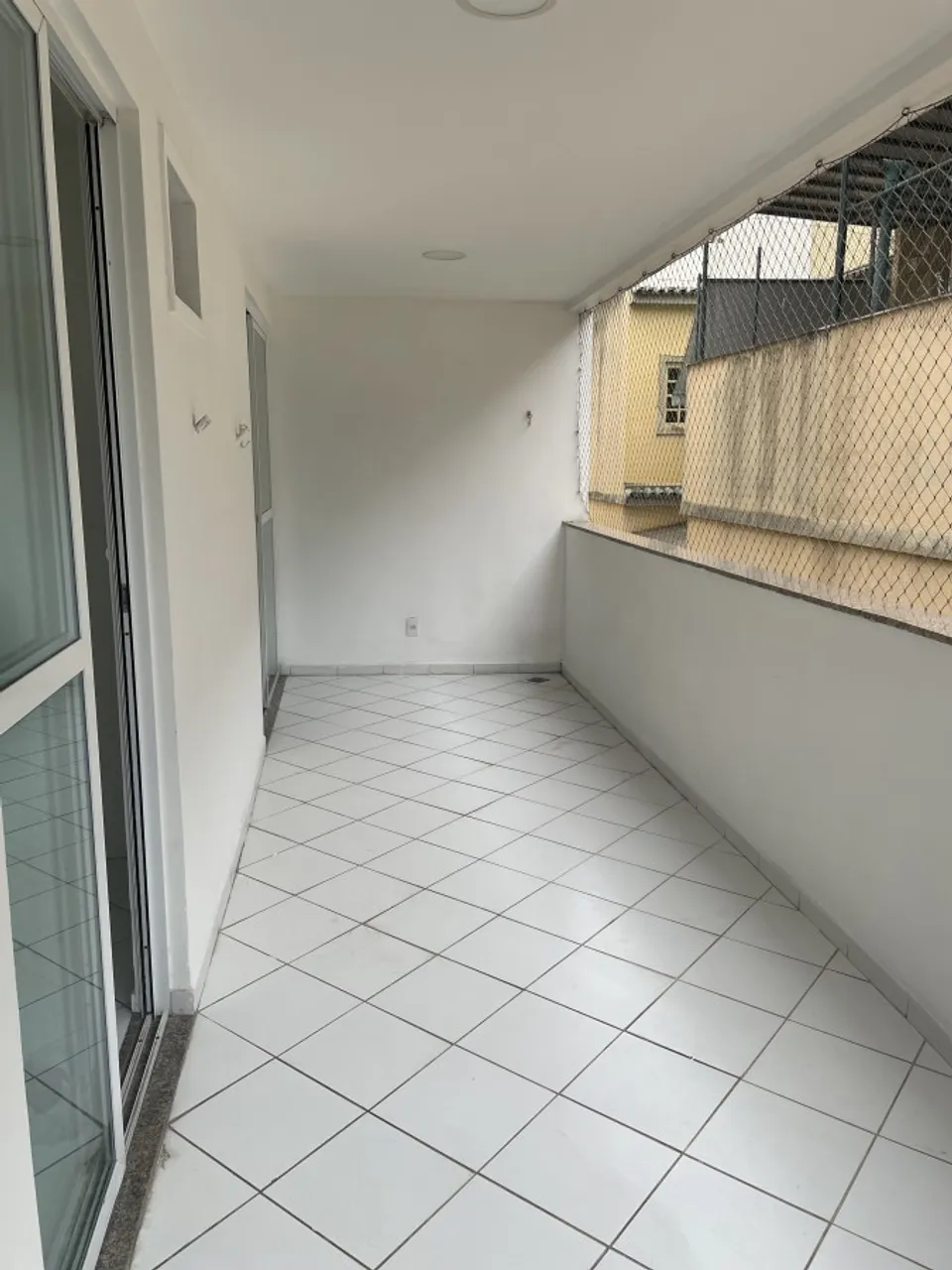 Apartamento com 3 dormitórios e 3 banheiros e área de serviço — photo 4