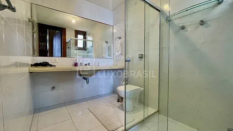 Casa sin amueblar con 4 dormitorios y cocina a gas — photo 2