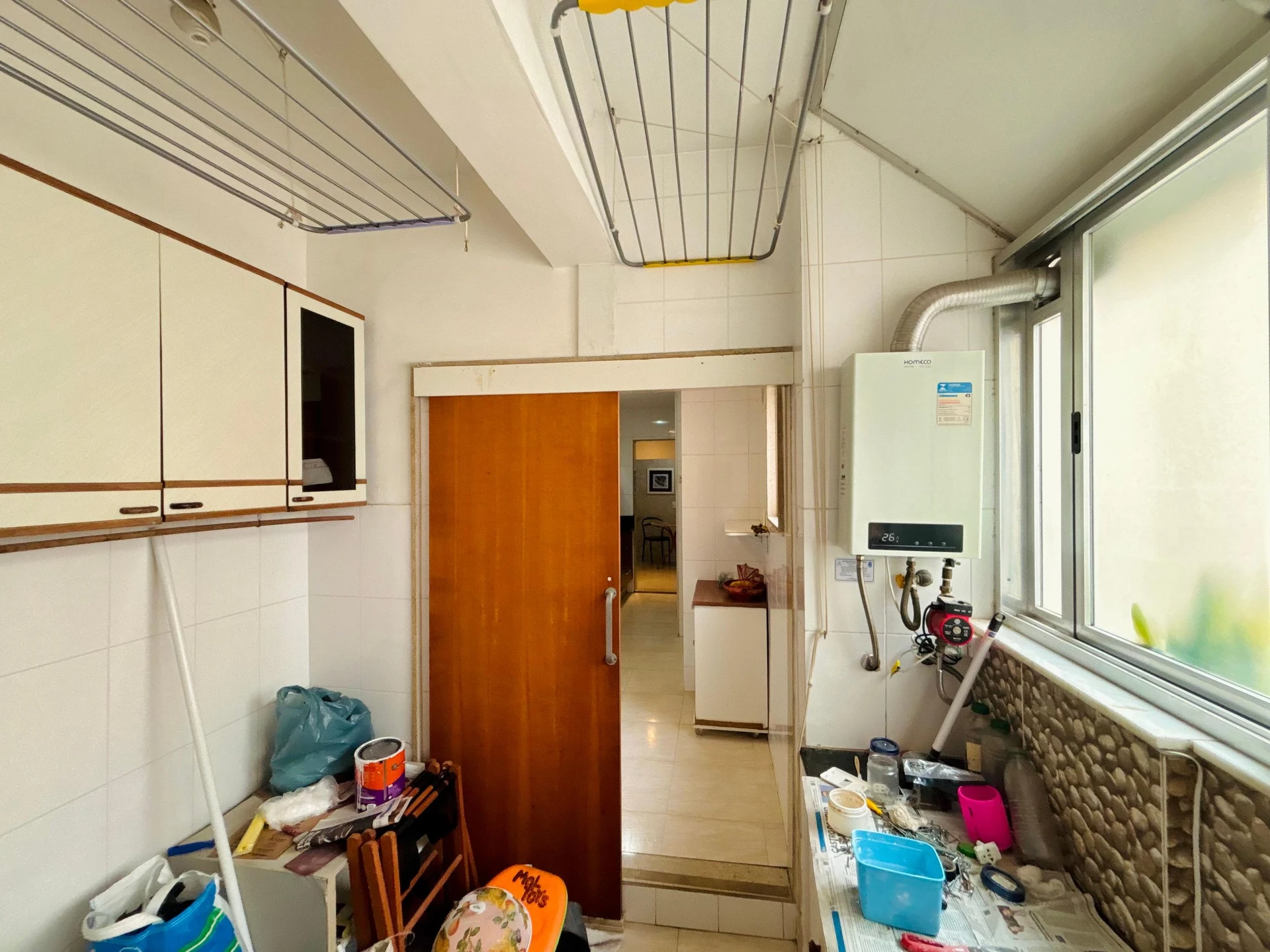 Furnished apartment with 3 bedrooms and 2 bathrooms — photo 26