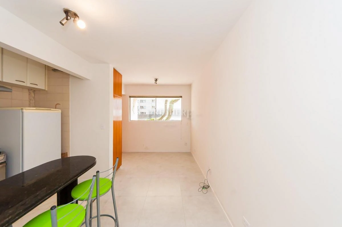 Furnished one-bedroom, 38 m² apartment in Curitiba — photo 10