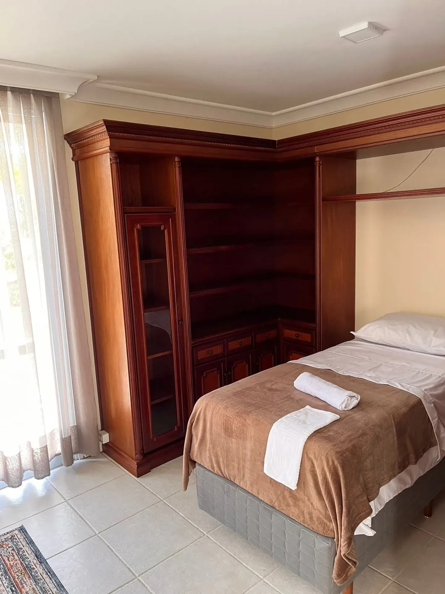 Furnished house with 5 en-suite bedrooms — photo 68
