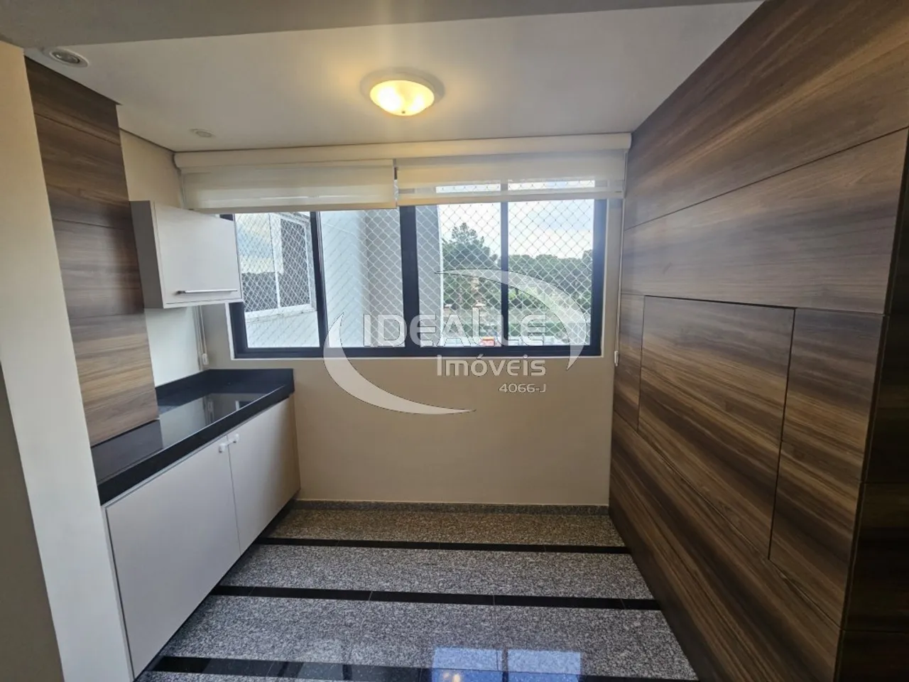 Apartamento de 3 suites con 335 m² y balcón — photo 12