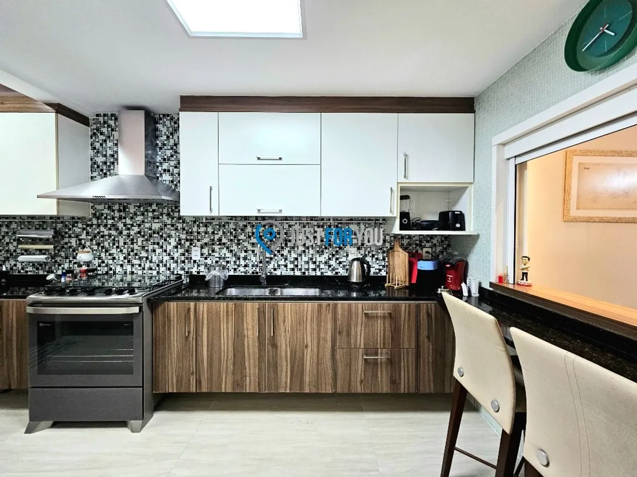 Furnished house with 4 bedrooms and 5 bathrooms — photo 6