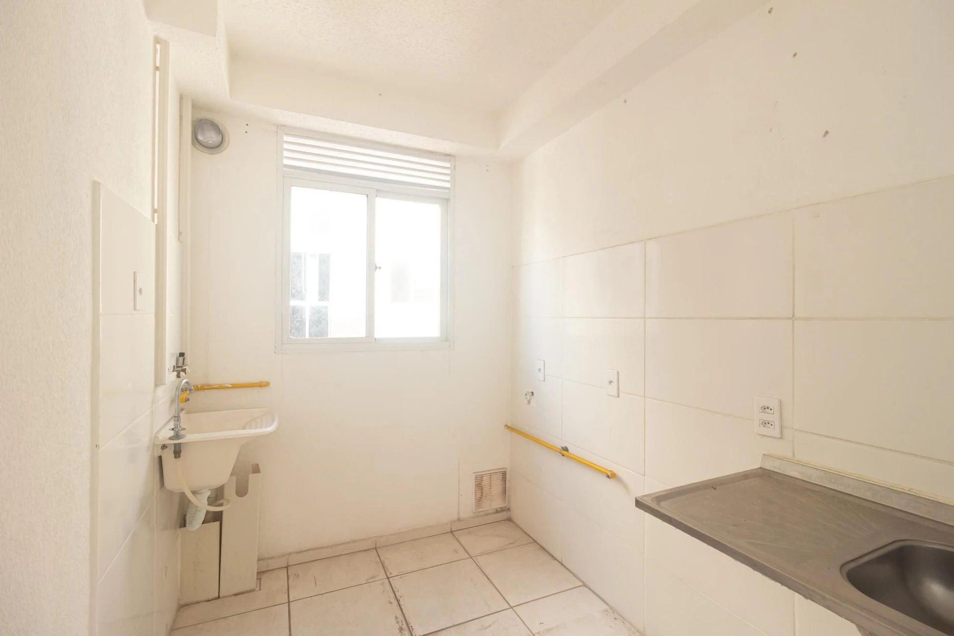 Unfurnished 2-bedroom apartment with 1 bathroom — photo 29