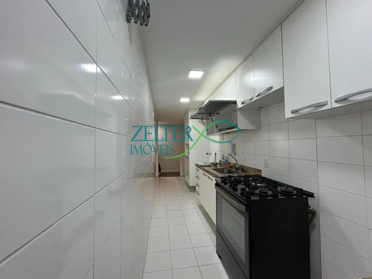 Apartamento com 3 quartos e cozinha fechada — photo 2
