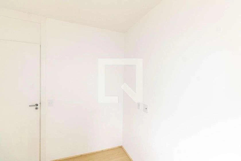 Apartamento de 49 m² com box de vidro no banheiro — photo 21
