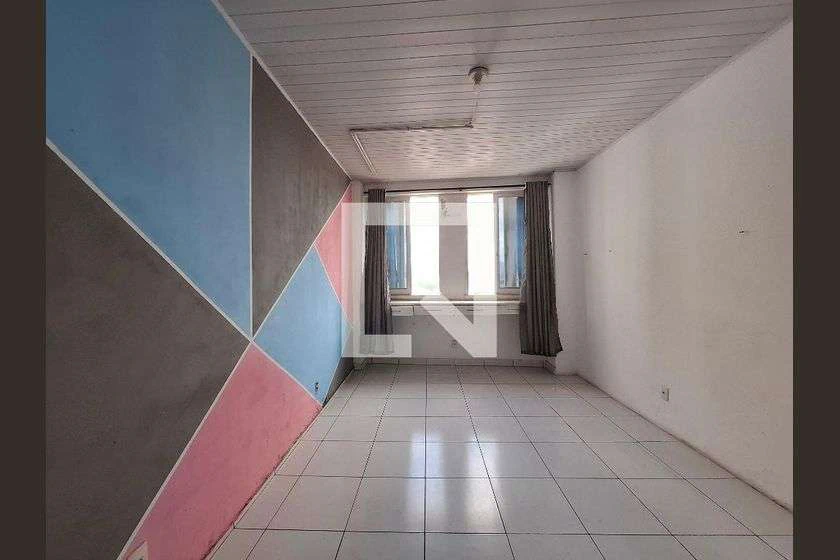 1-bedroom apartment with 30 m² and a compact kitchenette — photo 3