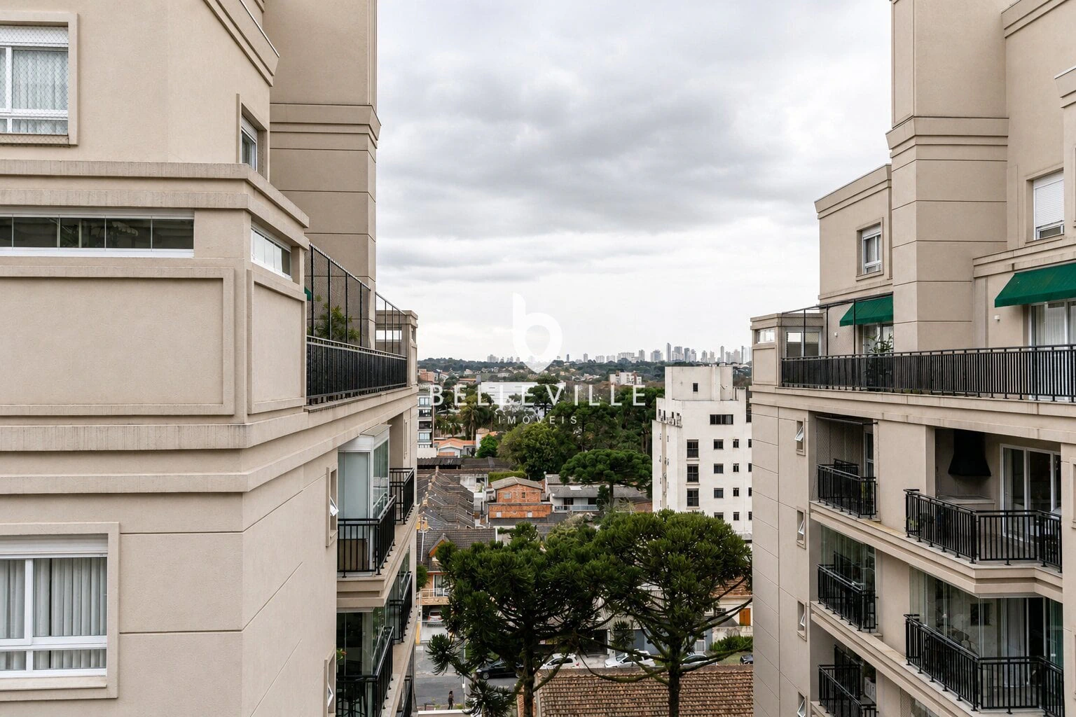 3-bedroom apartment with a grill on the balcony — photo 18