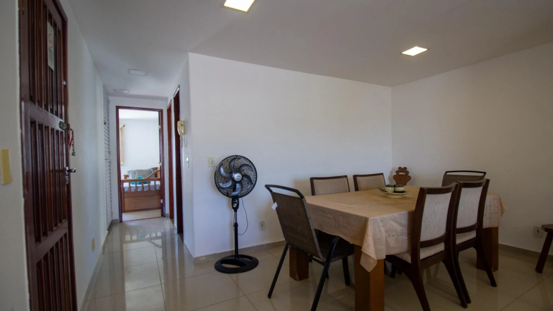 Apartamento mobiliado de 3 quartos com varanda e vista — photo 35