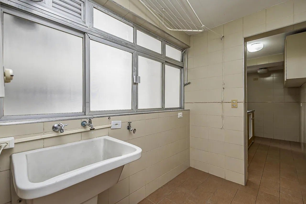 Apartamento com cozinha fechada, 3 quartos e 2 banheiros — photo 6