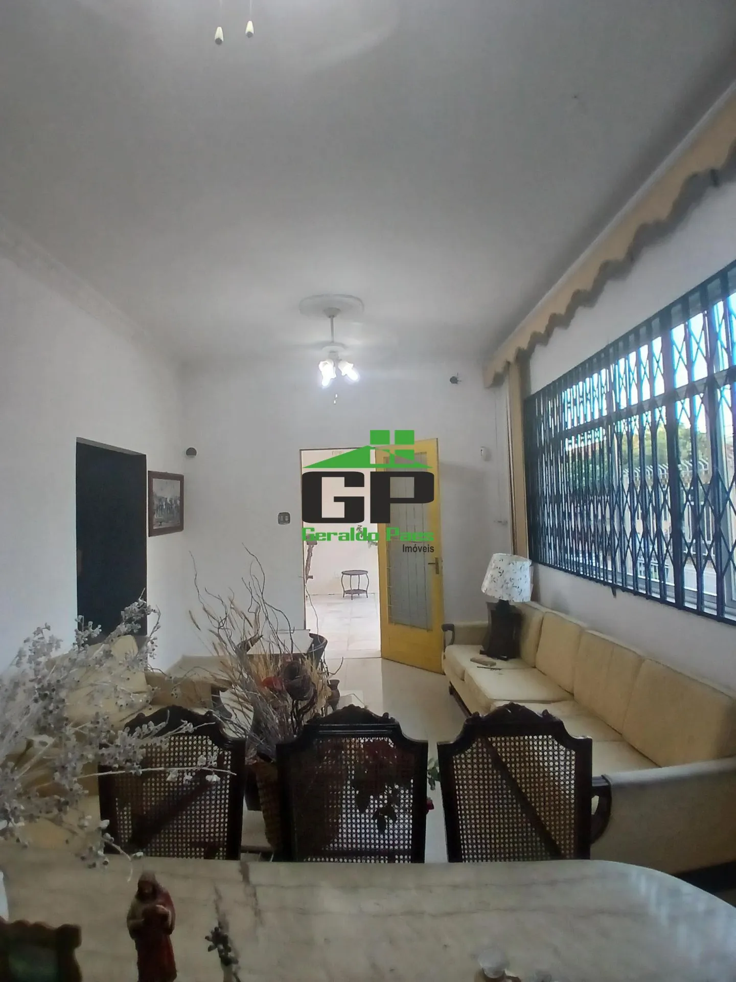Casa de 349 m² com varanda gourmet e jardim — photo 49