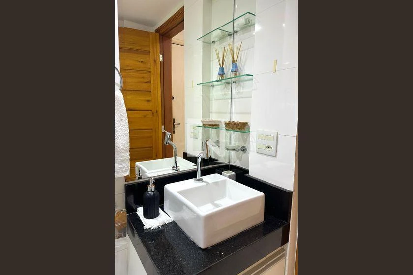Затишна мебльована квартира з 1 спальнею та кухнею відкритого плану — photo 8