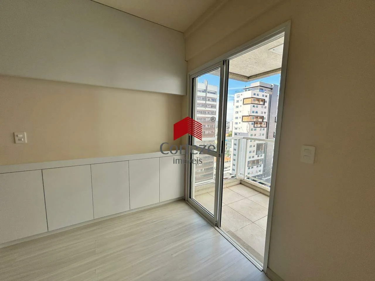 Apartamento com 2 quartos e varanda com churrasqueira privativa — photo 3