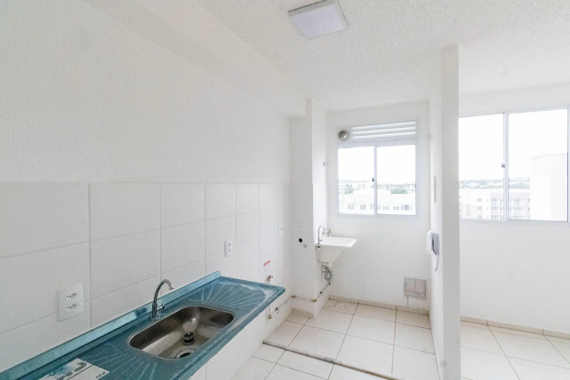 2-bedroom apartment in a building with a gym — photo 46