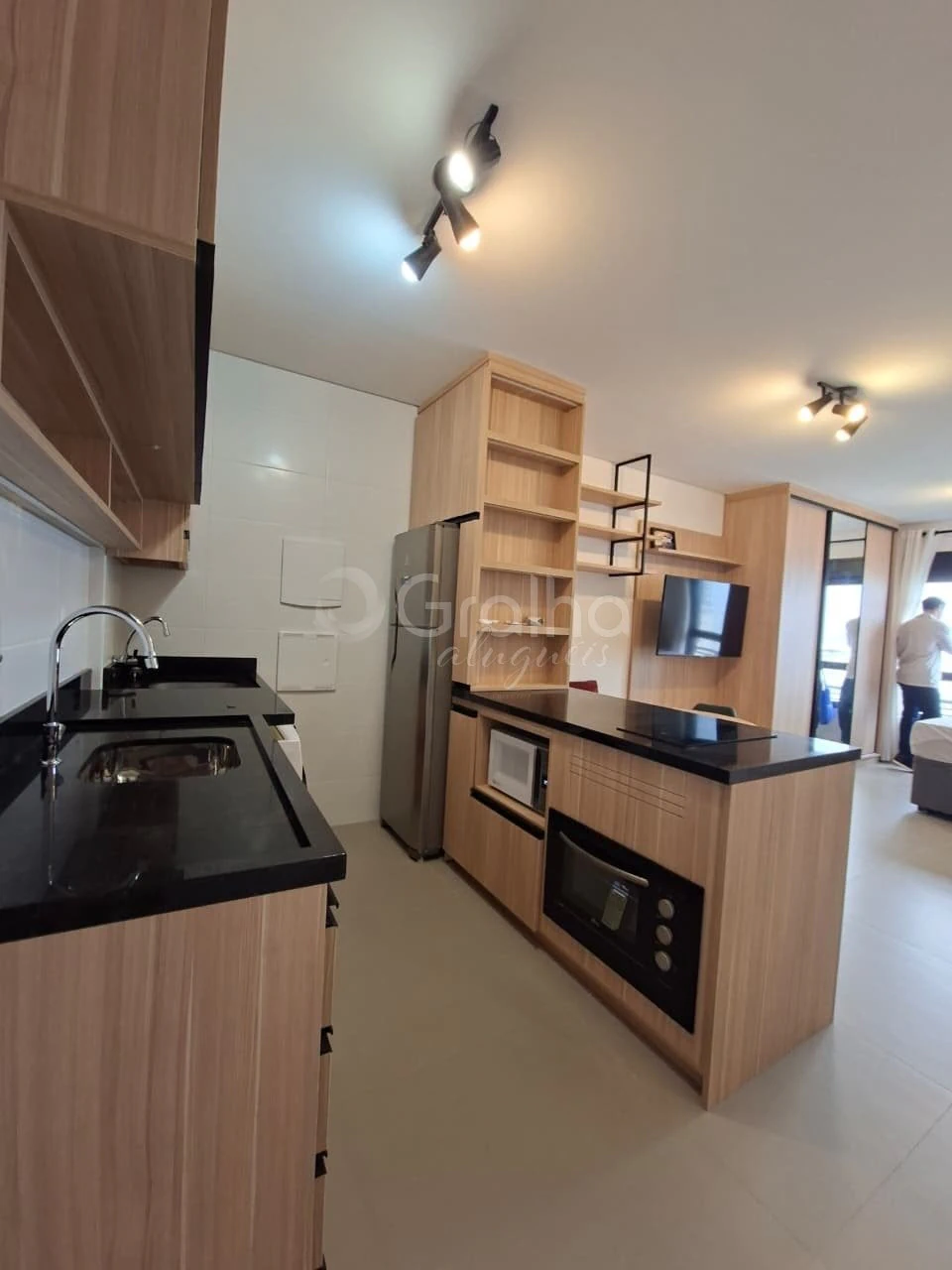 Furnished studio in a building with a gym — photo 15