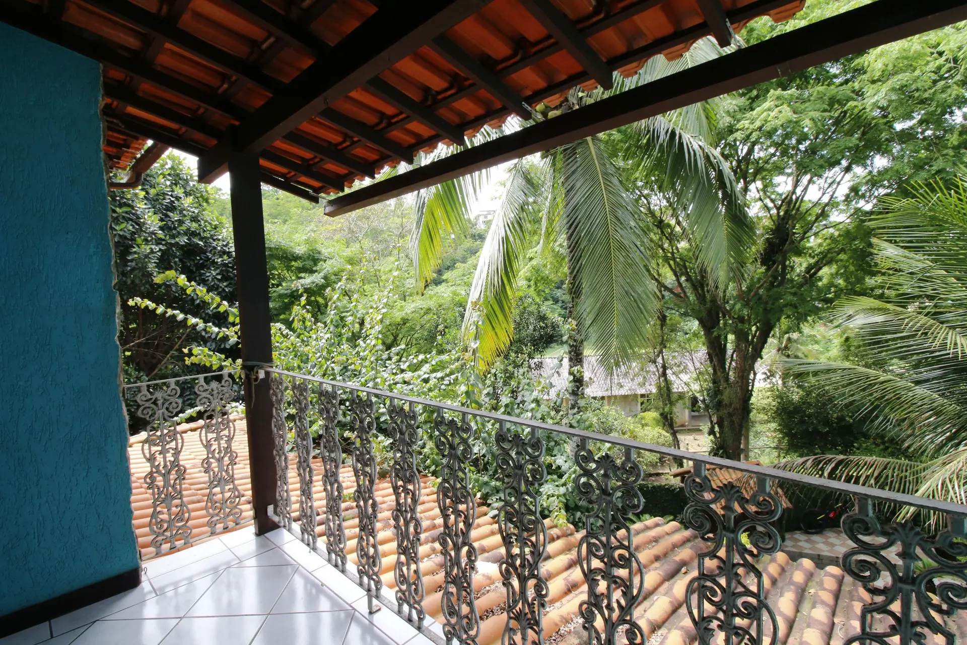 Furnished house, 700 m², with a jacuzzi — photo 83