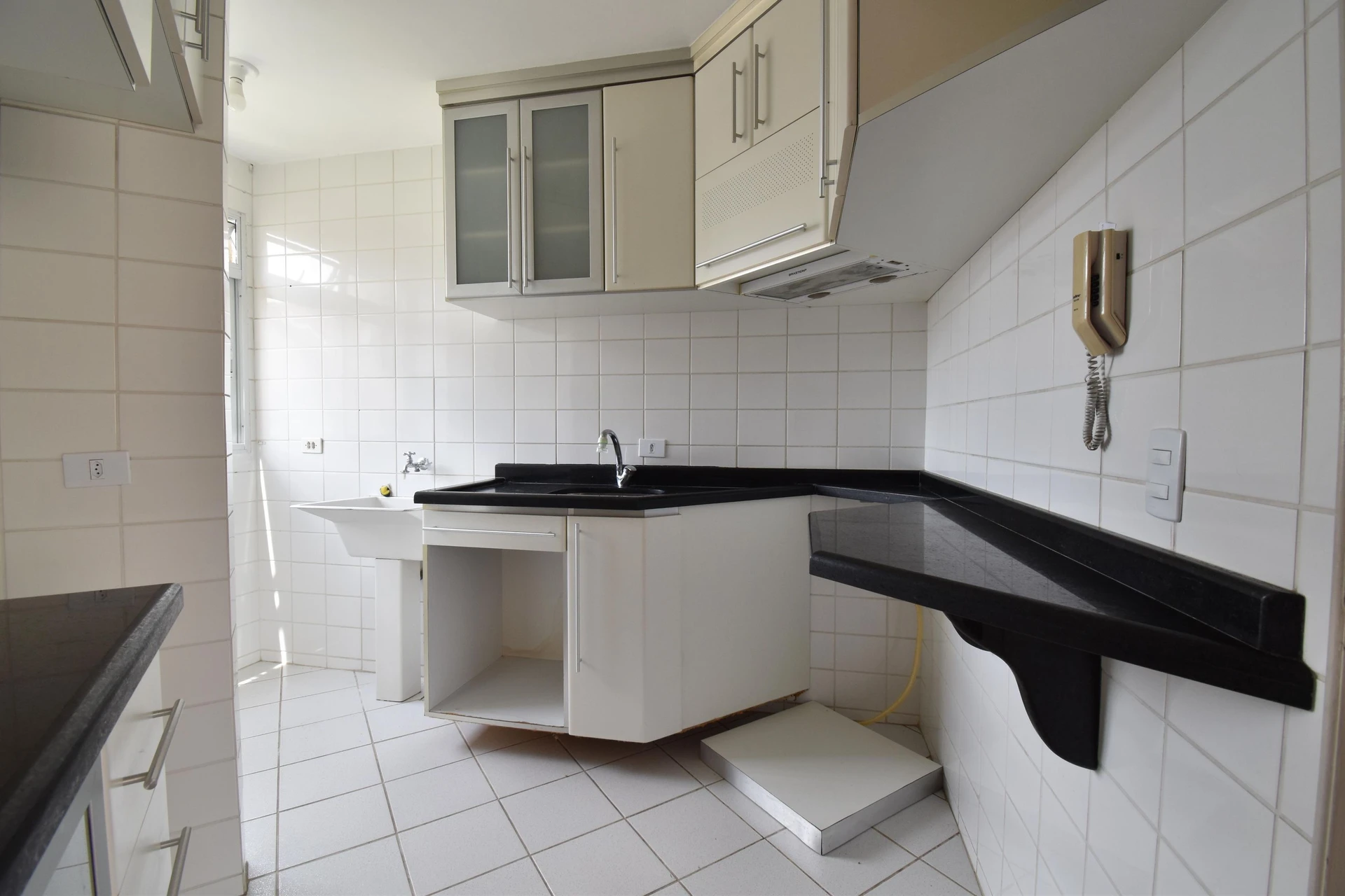 Wood or laminate floors in a 3-bedroom apartment, 53 m² — photo 2