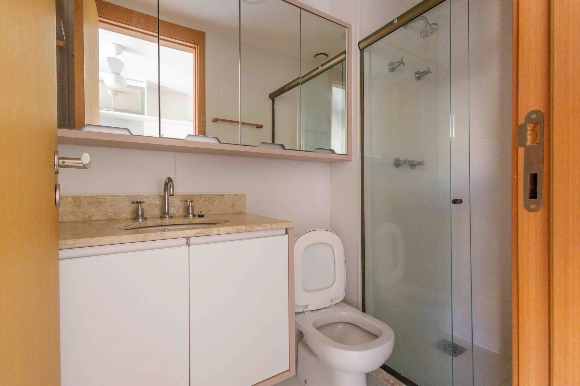 Apartment, 166 m², with a glass-enclosed balcony — photo 45
