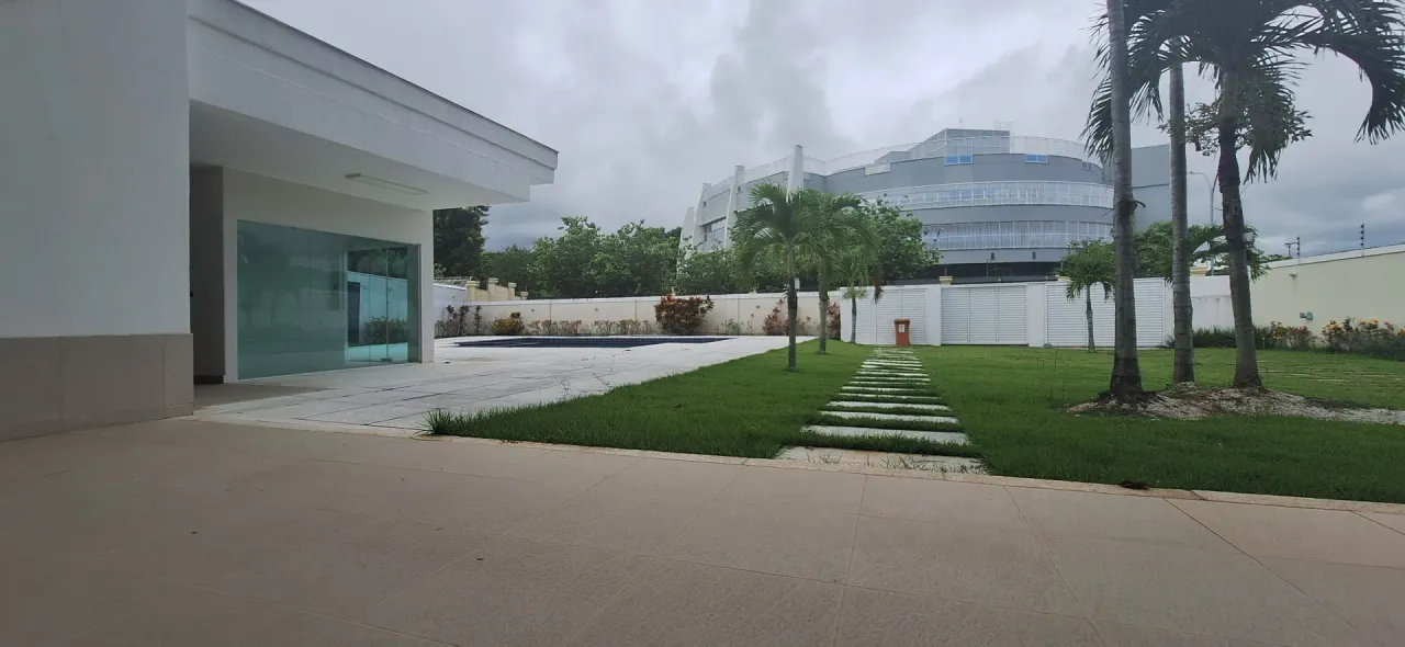 House with 900 m², 5 bedrooms and 4 parking spots — photo 14