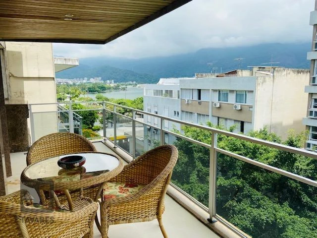 Furnished 194 m² penthouse with 4 bedrooms and view — photo 3