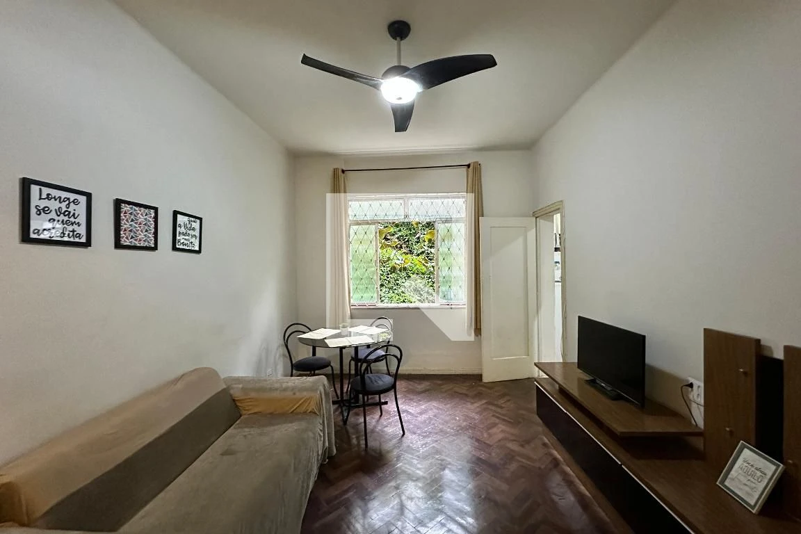 Furnished 1-bedroom apartment with a gas stove — photo 8