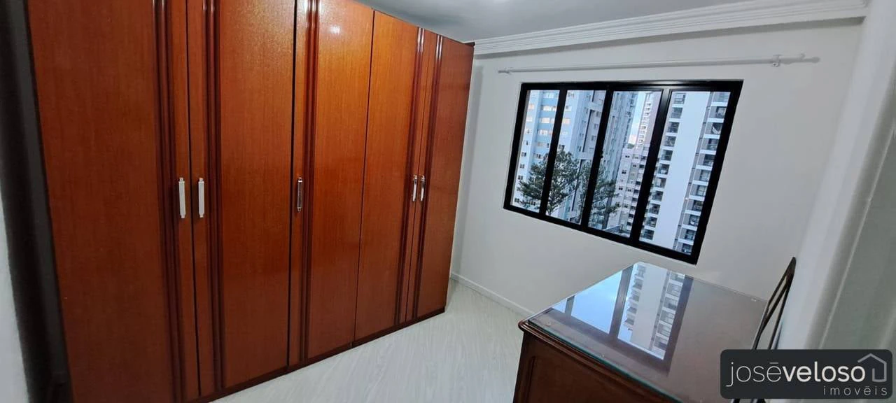2-bedroom apartment with a washing machine in Curitiba — photo 6