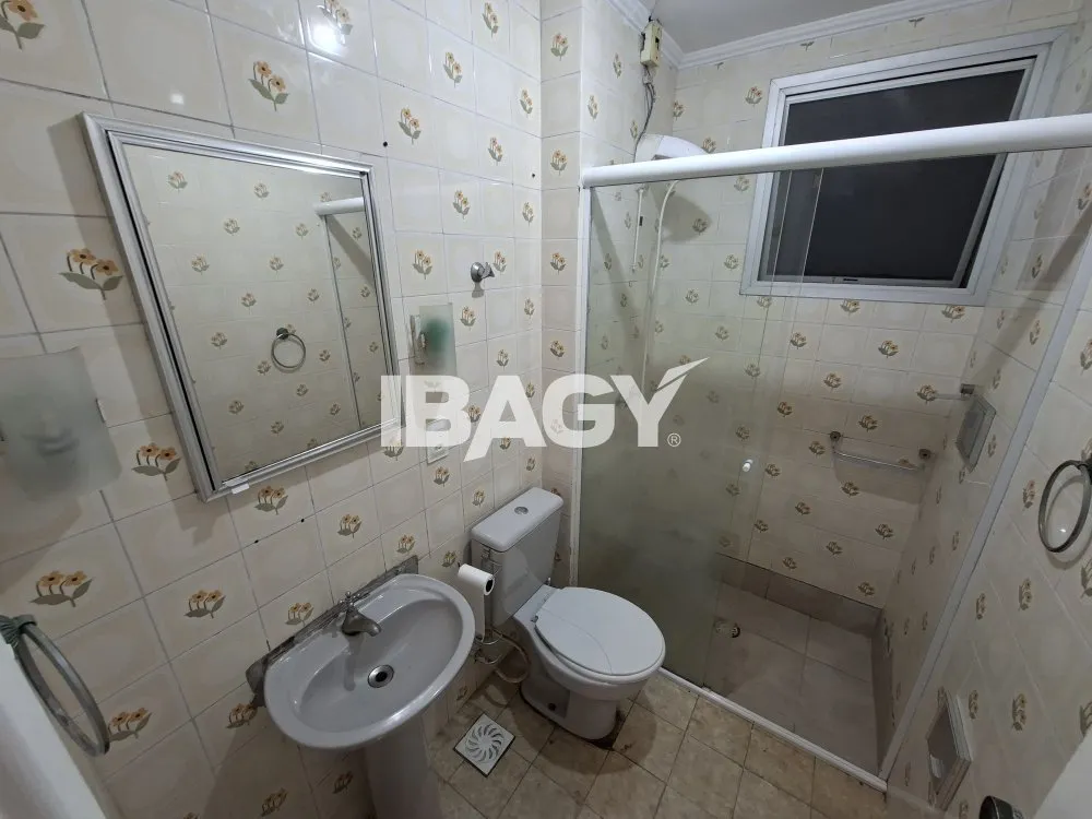 Apartamento de 1 dormitório com fogão a gás na cozinha — photo 6