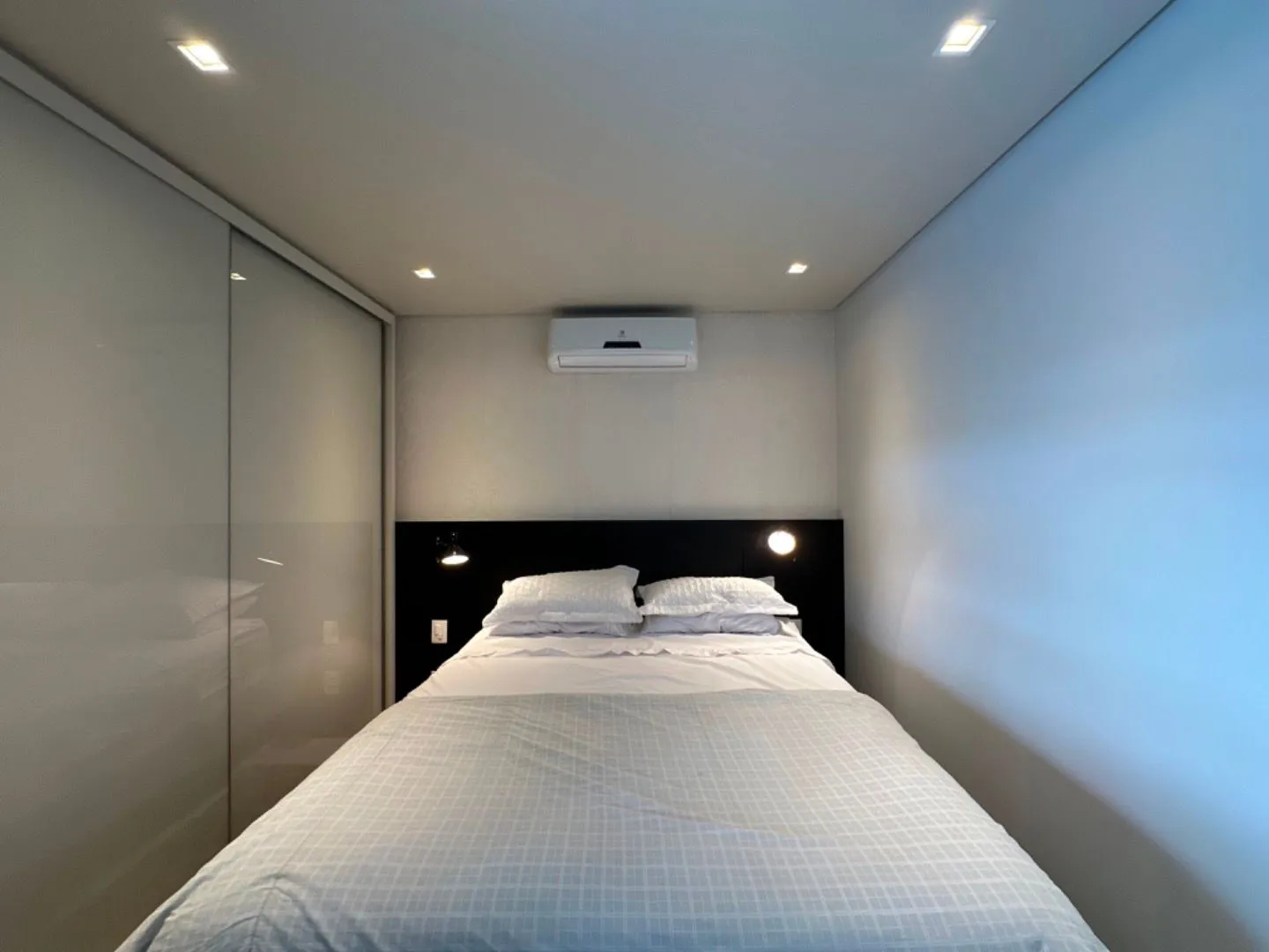 Estudio amueblado con 1 dormitorio y balcón acristalado — photo 12