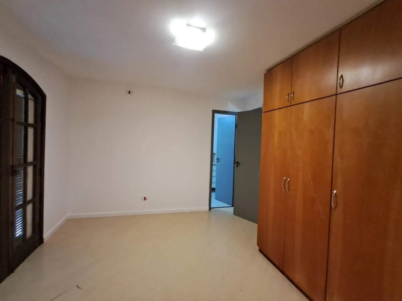 Будинок 138 м² з пральною машиною та балконом із грилем — photo 11