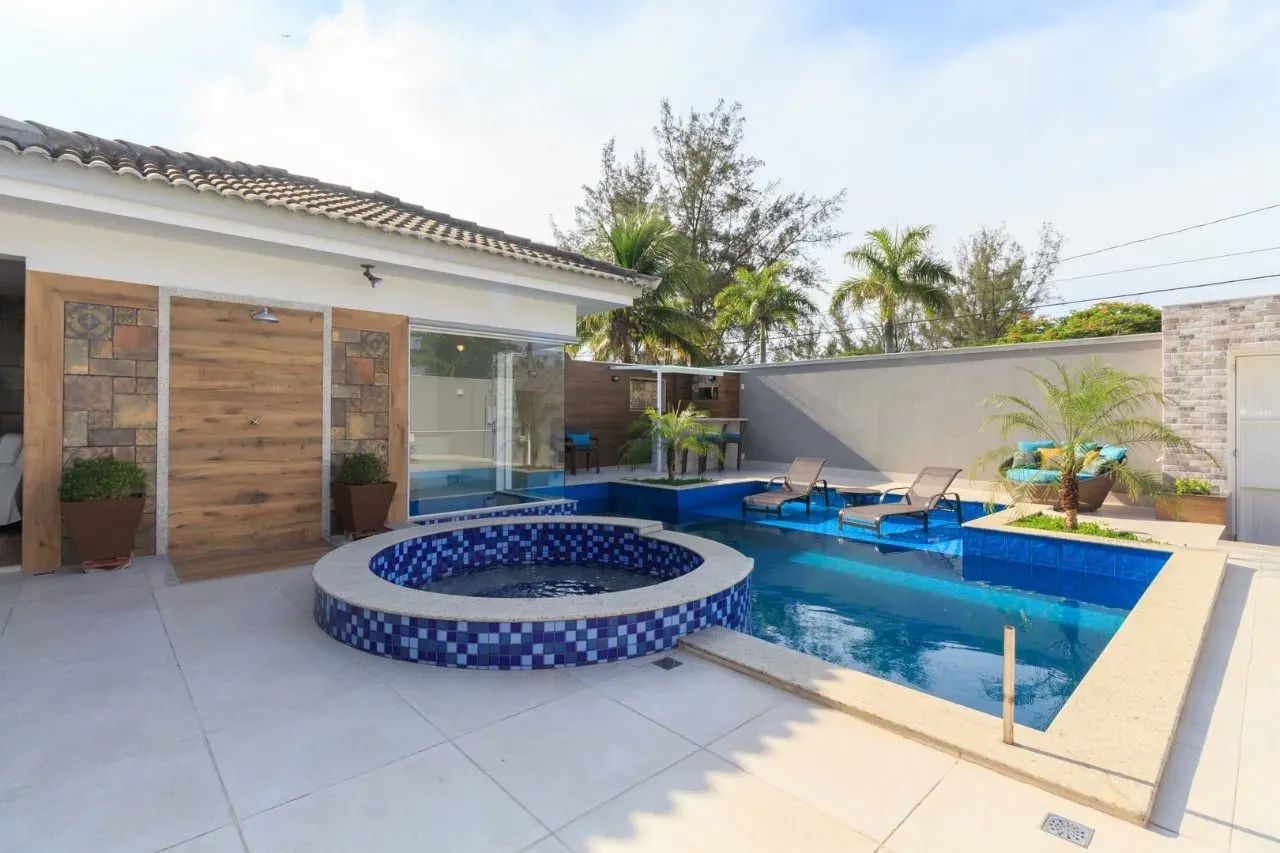 Furnished house with 5 bedrooms and 5 bathrooms — photo 27