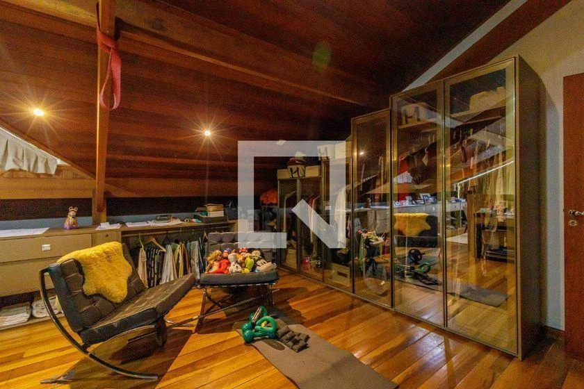 Furnished house with 5 bedrooms and open-plan kitchen — photo 48