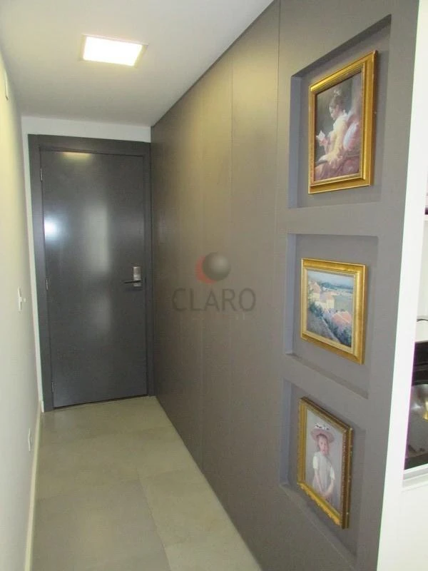 One-bedroom apartment in a building with a coworking space — photo 15