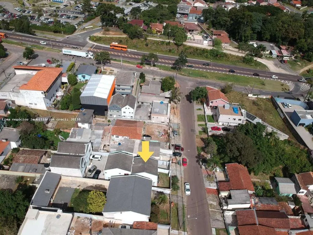 Two-story house with 3 bedrooms, 1 en-suite and parking — photo 25