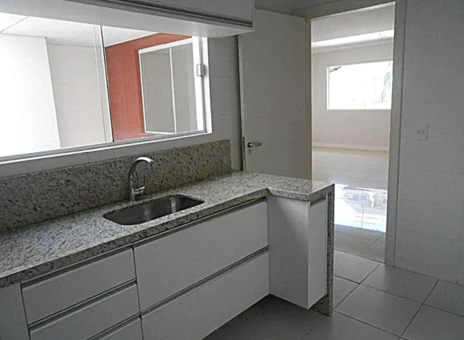 3-bedroom townhouse with suite, 214 m² and 2 parking — photo 5